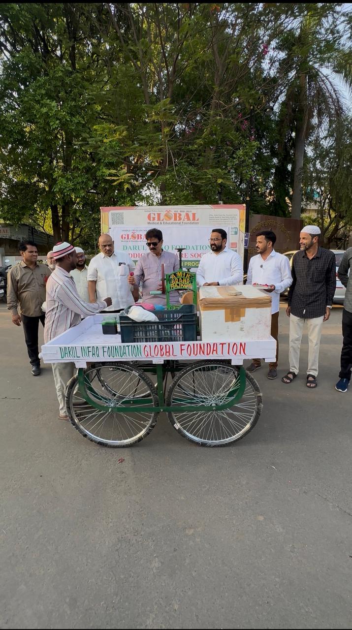 Earning with Dignity: 50 Pushcarts Distributed to Local Youths Gallery 3
